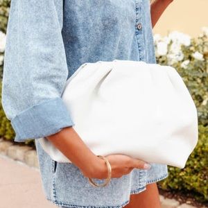 BRAND NEW Vici Gia Oversized Crossbody Chain/ Clutch Pouch Bag